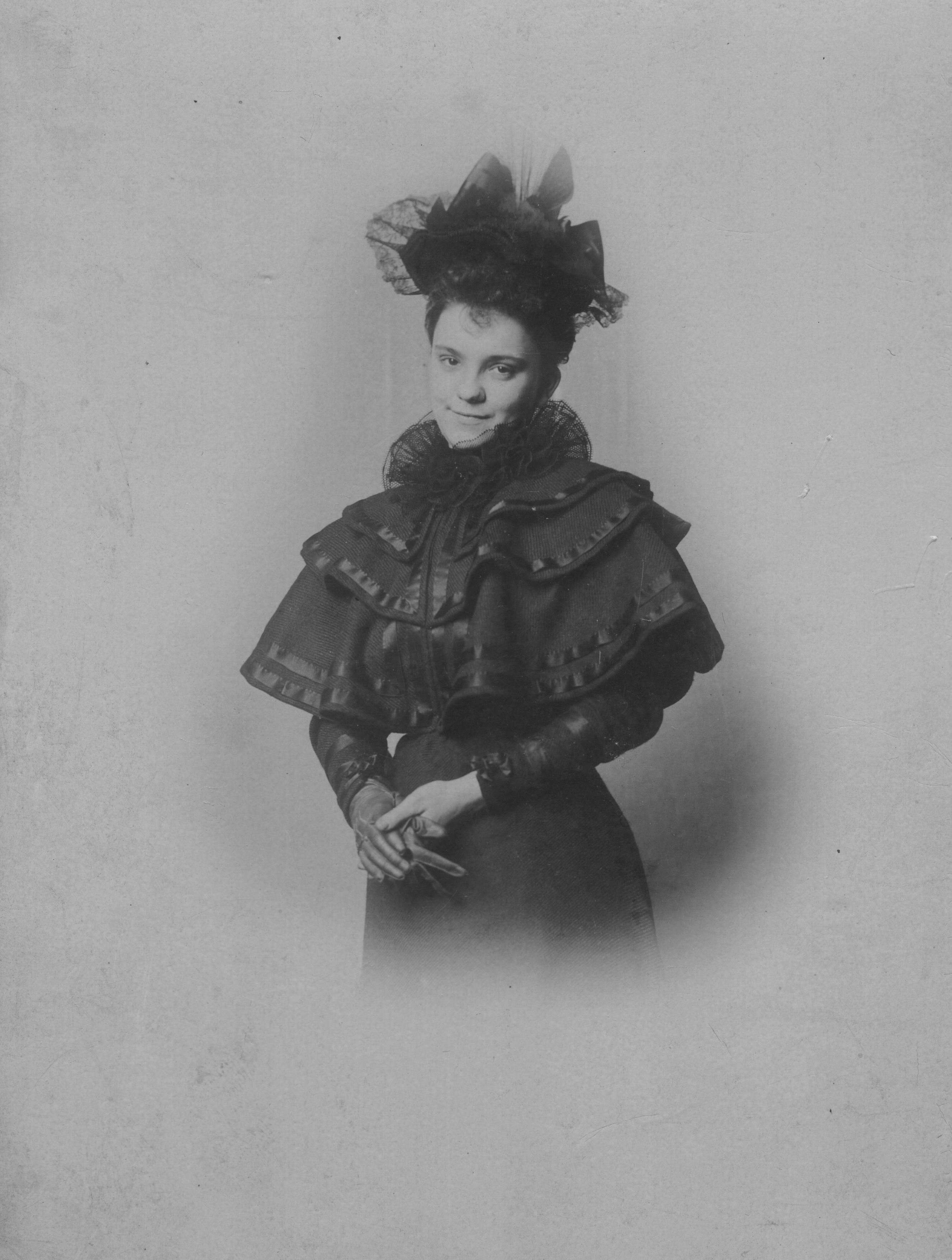 Jeanne Selmersheim-Desgrange, c. 1894 © Archives Signac. Courtesy de la galerie Pavec